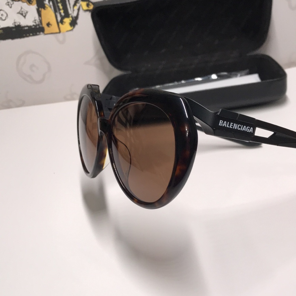 New Authentic Balenciaga Tortoise Shell Sunglasses BB0024SA 001 - Picture 9 of 14
